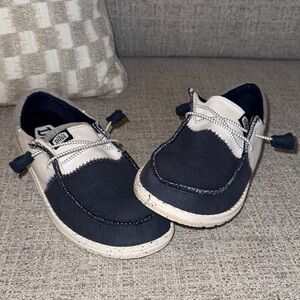 Hey Dudes Women’s Tri-Color Size 6